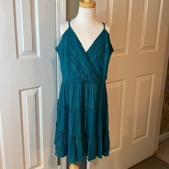 NWT Francesca’s Closet Green Sundress w/ Gold Stripes Size Small - Picture 1 of 9